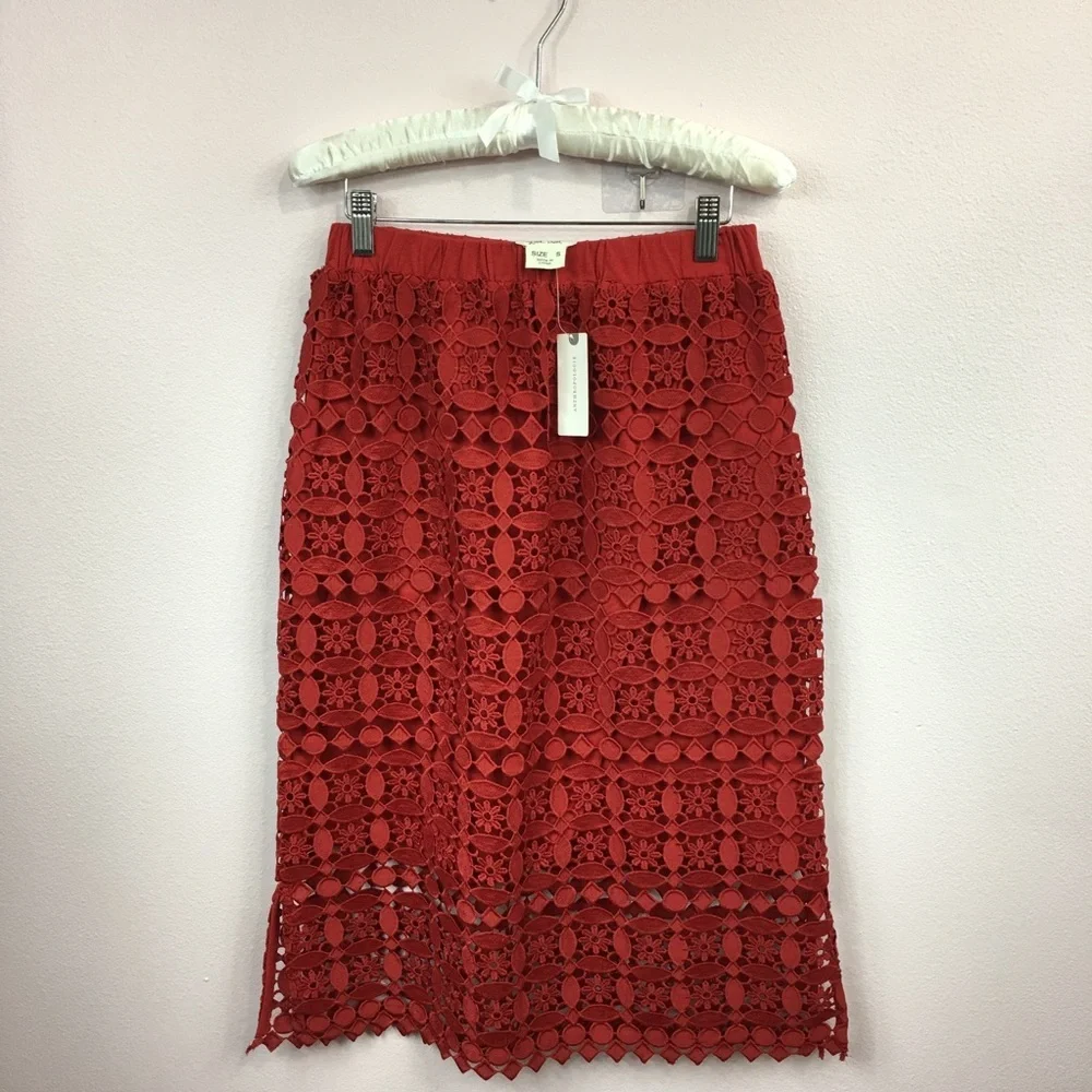 Anthropologie Lili’s Closet Maya Red Cutout Skirt NWT SZ S - Picture 3 of 8
